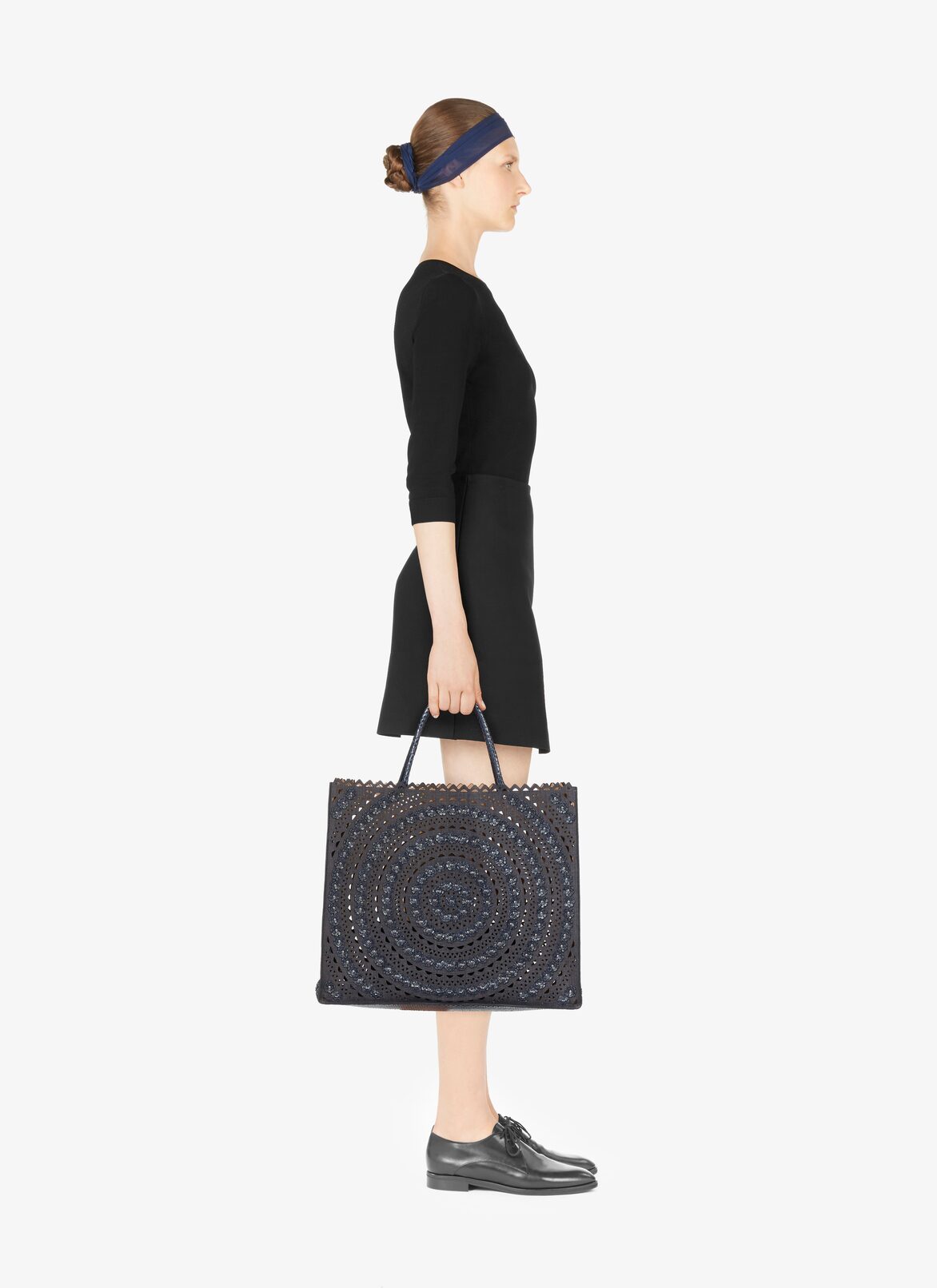 LARGE BAG PAILLE+ELAPHE N.VIENNE FL BLACK/NIGHT ALAÏA BLACK/NIGHT BLUE LARGE BAG PAILLE+ELAPHE N.VIENNE FL BLACK/NIGHT